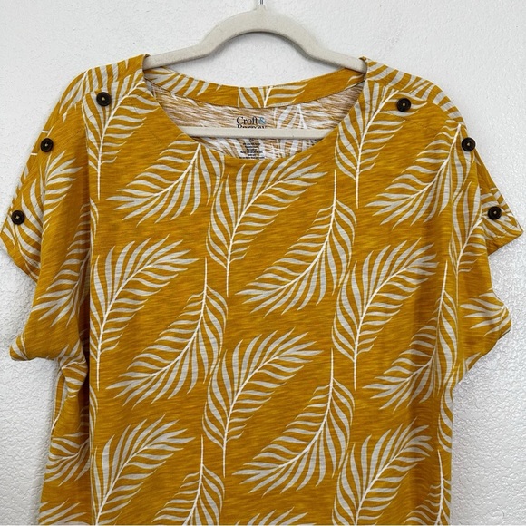 Croft & Barrow Yellow Tropical Leaf Crewneck Top, Size XL - Picture 3 of 11